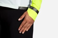 Brooks Women's Carbonite Jacket - Icy Grey/Black/Nightlife (221493030) 16 Brooks Women's Carbonite Jacket - Icy Grey/Black/Nightlife (221493030) -Run Style Shop 221493 030 D2 Carbonite Jacket