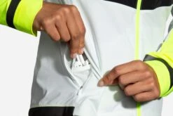 Brooks Women's Carbonite Jacket - Icy Grey/Black/Nightlife (221493030) 14 Brooks Women's Carbonite Jacket - Icy Grey/Black/Nightlife (221493030) -Run Style Shop 221493 030 D4 Carbonite Jacket