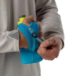 Nathan QuickSqueeze Lite 12oz Handheld -Run Style Shop nathan quicksqueeze lite 12oz 1