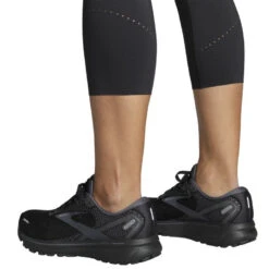 Brooks Women's Method 3/4 Tight 16 Brooks Women's Method 3/4 Tight -Run Style Shop www brooksrunning com 221522 001 d6 method three quarter womens running capri 1